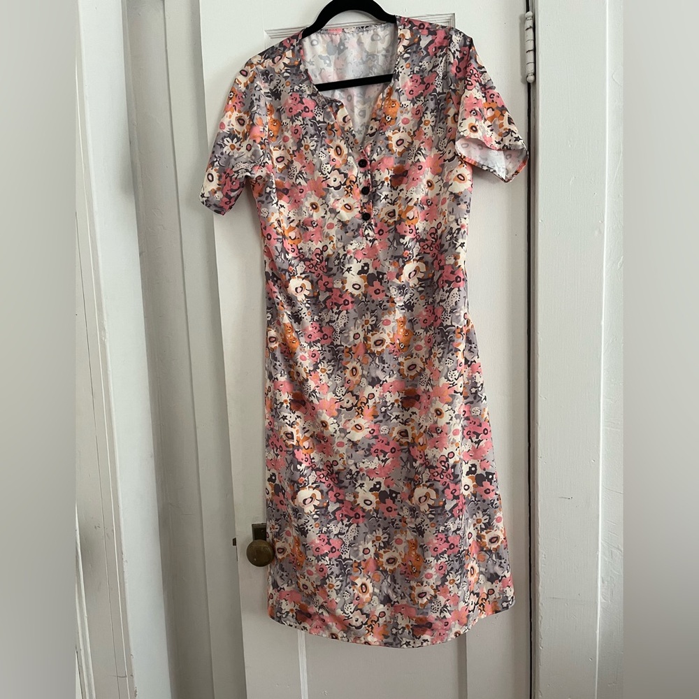 Chic Floral Midi Dress - Pink and Gray